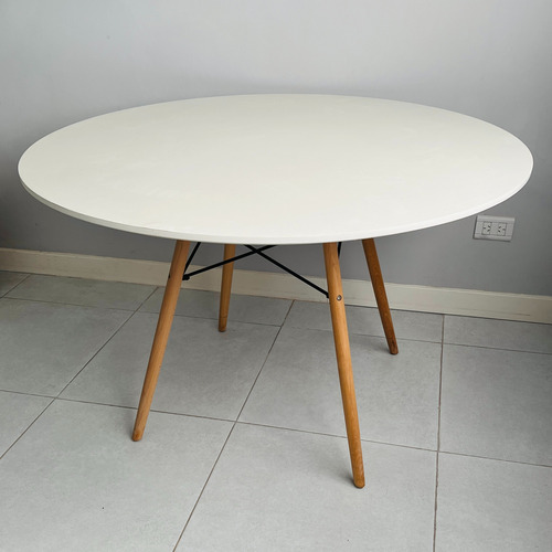 Mesa Eames De 1,20 Tapa Blanca - Usada No Envio Blanco