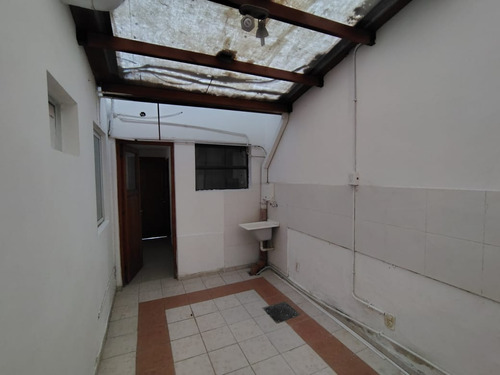 Casa En Alquiler B Centro 4 Privados, 2 Baños