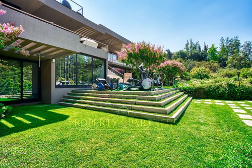 Gran Casa Mediterránea En Valle Escondido, Inmejor...