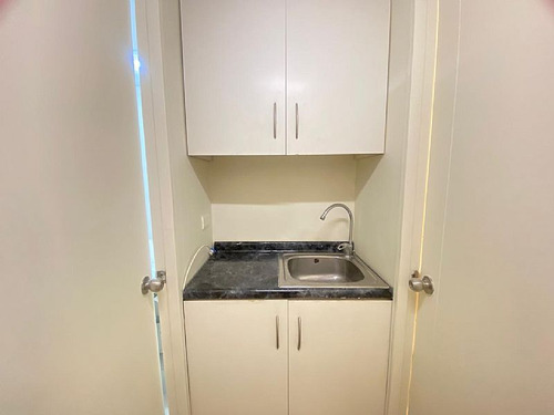 Oficina Con Privados/kitchenette/4baños/ Amplio Open Space