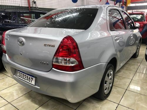 Toyota Etios Sedan Xs 1.5 2017
