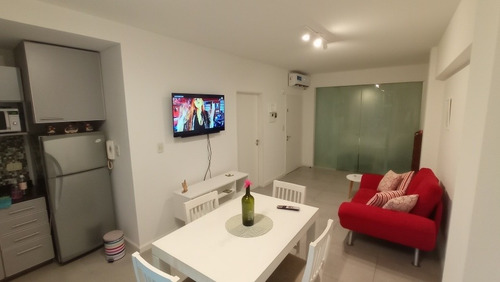 Imagen 27 de 29 de Alquiler Temporario Departamento Dos Ambientes Palermo Holywood, Cochera Privada Apta Camioneta, Jacuzzi, Parrillas