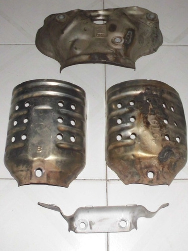Aislante Protector De Múltiple Hyundai Sonata 3.3 2006 2009 (Usado)