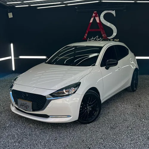Mazda 2 1.5 Touring Carbón Edition