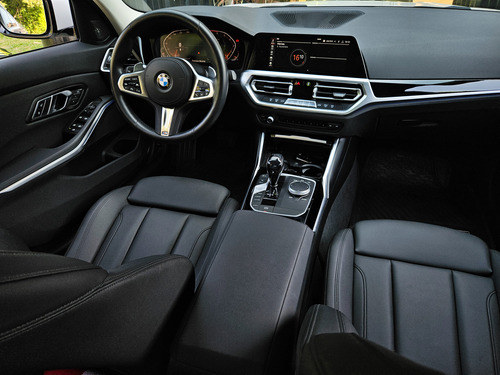 BMW Serie 3 3.0 330i Sedan Sport Line 252cv