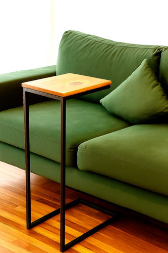 Mesa De Arrime Para Sillón Auxiliar Hierro Y Madera Pino Negro Y Madera C/ Cetol