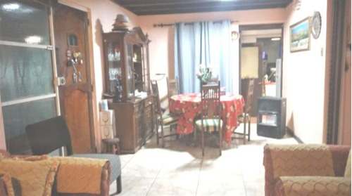 Casa En Venta De 4 Dorm. En San Joaquín