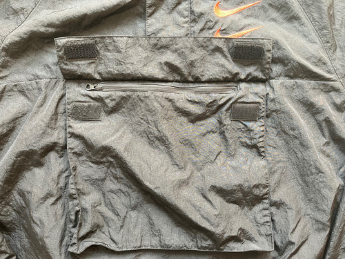 Anorak Nike Swoosh Letras Verdes