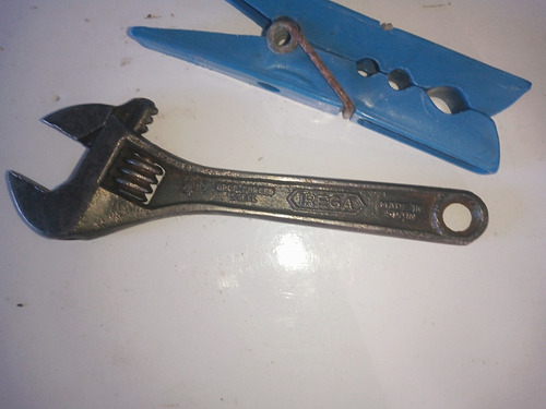 Pequeña Llavecita Inglesa - C 1950 (Usado)