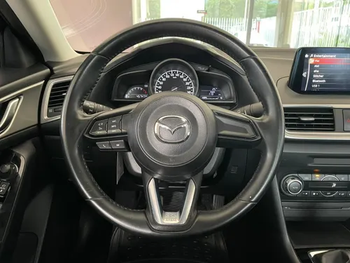 Mazda 3 Sedan 2.0L Touring MT