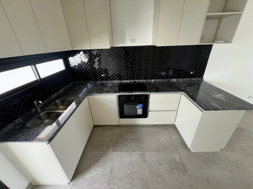 Rincones De Manantiales Duplex En Planta Baja Con 2 Dormitorios Venta