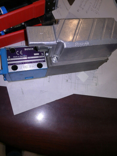 Válvula Rexroth 4wrpeh 6 C3 B40l-20/g24k0/a1m,mnr:0811404603 (Usado)