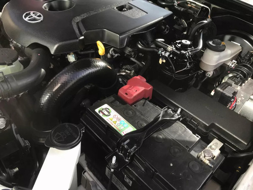 Imagen 18 de 24 de Toyota Hilux 2.8 Cd Srv 177cv 4x4 Mt2017