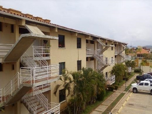 Imagen 2 de 7 de Apartamento En Venta Lecheria C R Guaica Suites