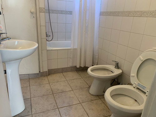 Imagen 18 de 30 de Venta De Quinta En Villa Luzuriaga Con Piscina