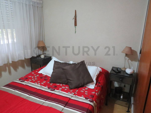 Imagen 6 de 21 de Departamento 4 Ambientes Al Frente Con Balcon 2° Por Escalera