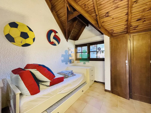 Cómoda Casa De 5 Dormitorios Y Piscina Climatizada En Punta Del Este - Ref : Eqp5579