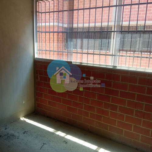 Guarenas, Apartamento Nueva Casarapa, Camino Real Obra Gris