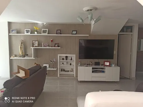 Se Vende Cómoda Casa En La Castellana Primer Piso