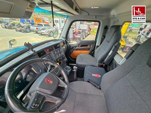 Tractocamion Kenworth T880 2024
