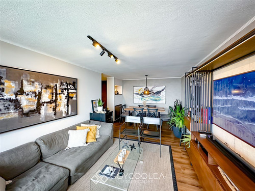 Departamento En Venta De 2 Dorm. En Lo Barnechea