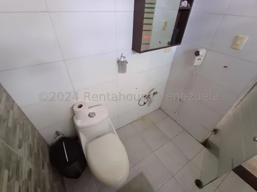 *jl/oportunidad De Negocio Galpón Cerrado 1 Abierto, 2 Casas Local Y Mas En Venta Barquisimeto, Centro Lara, Venezuela/ José López # 24-15926 / 920 M²