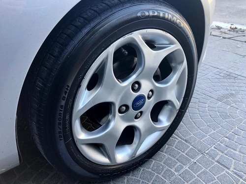 Ford Fiesta Kinetic Titanium 1.6 2011 Única Mano Gonzaarram