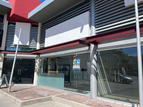 Local En Renta En Jardines Del Moral Sobre Av.león Y Av. Insurgentes León, Gto.con Estacionamiento