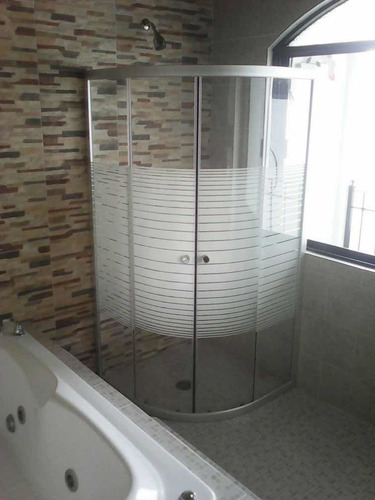 Imagen 1 de 5 de Cabina De Baño Ovalada 100x100 Con Franjas Biseladas Aahry