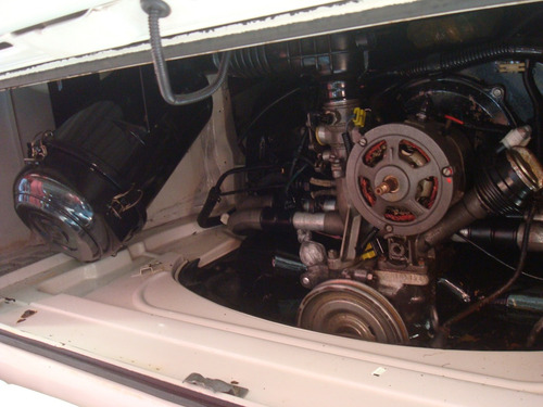 Volkswagen Kombi 1.6 Carat 3p