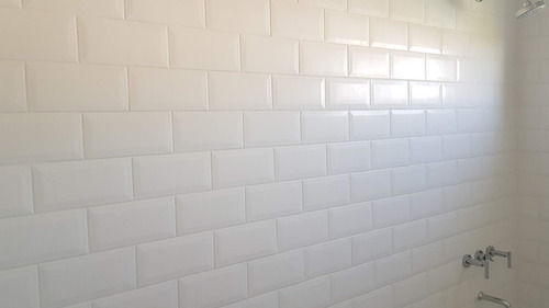 Imagen 4 de 8 de Simil Subway 10x20 Blanco Satinado Biselado X M2 1ª Ms