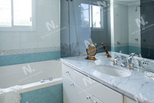 Imagen 17 de 26 de Departamento En Venta De 3 Dormitorio Con Agradable Vista. - Punta Del Este Brava