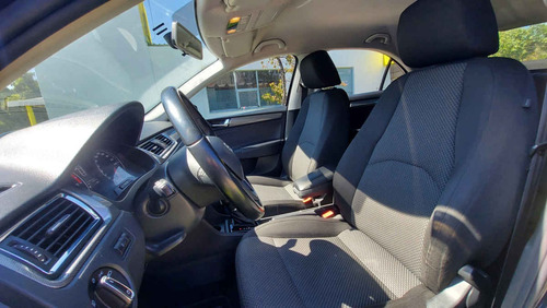 Imagen 10 de 15 de Seat Toledo 2018 4p Style L4/1.4/t Aut
