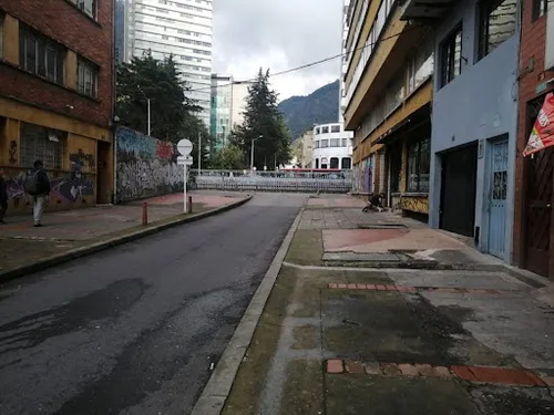 Apartaestudio En Arriendo Las Aguas 172-1628