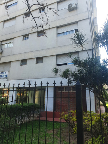 Departamento 2 Ambientes En Flores Con Renta
