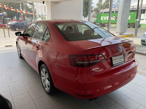 Imagen 3 de 14 de Volkswagen Jetta 2017 4p L4/2.0 Man