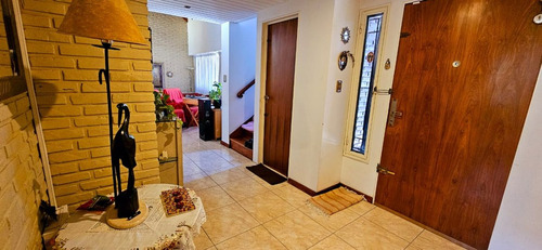 Venta Casa 7 Amb C/parque Pileta Quincho Y Balcon