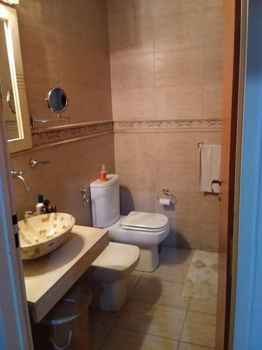 Casa En Venta - 3 Dormitorios 3 Baños - Cochera - 300mts2 - Boedo