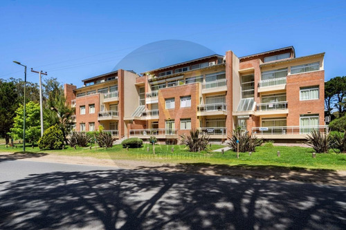Imagen 2 de 17 de Departamento En Venta - 4 Ambientes - Zona Golf - Pinamar