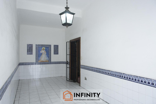 Venta - Ph Sobre Calle Sarmiento (en Planta Alta).