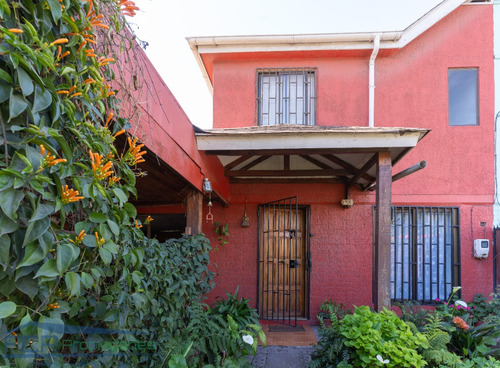 Excelente Casa 3 D 1 B Con Local Comercial Y Estacionamiento