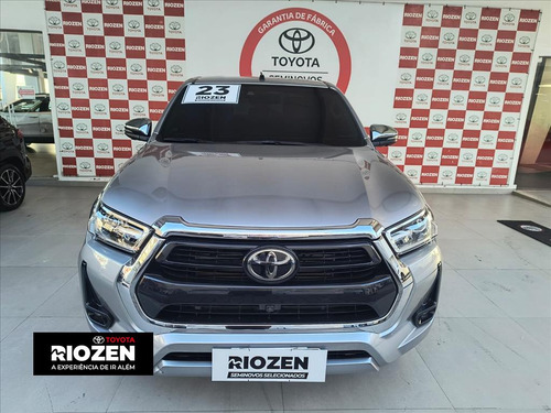 Toyota Hilux 2.8 D-4D TURBO DIESEL CD SRX 4X4 AUTOMÁTICO