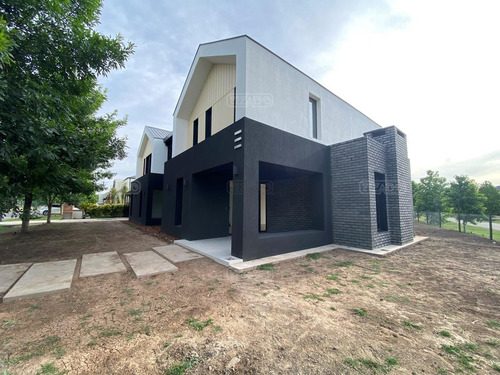 Imagen 5 de 30 de Casa En Venta En Los Jazmines, Pilar Del Este, G.b.a. Zona Norte