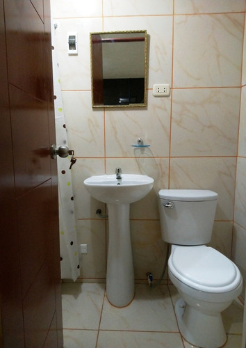 Imagen 4 de 7 de Alquiler Habitación Estreno C/baño Propio Y Cocina Incluida