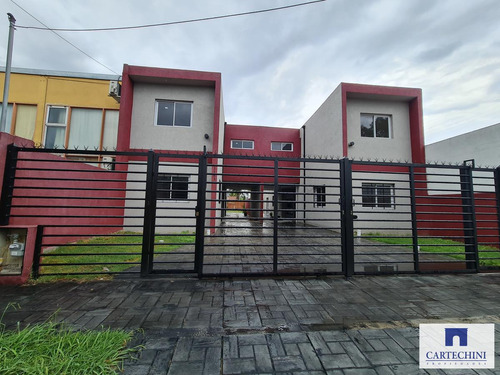 Casa - Duplex - Ituzaingó Ituzaingo Norte A Estrenar Muy Amplia Y Con Mucho Fondo