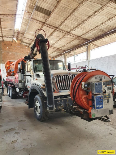 International Vactor 2100