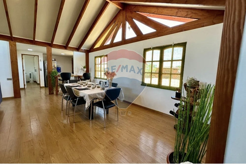 Dos Excelentes Y Renovadas Casas Al Precio De Una
