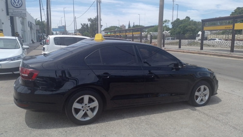Imagen 7 de 14 de Volkswagen Vento 1.4 Highline 2017