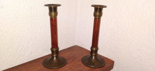 Par De Candeleros Candelabros Bronce Y Madera India 