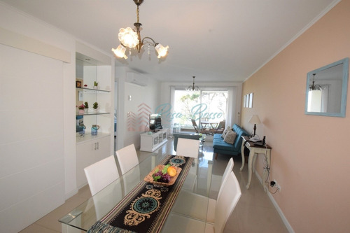 Apartamento En Brava, 1 Dormitorios *- Ref: 2855